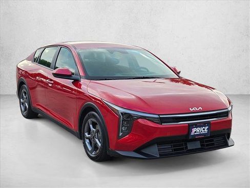Used 2025 Kia K4 LXS image 3