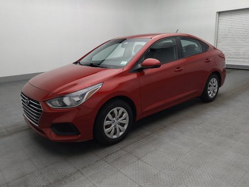 Used 2019 Hyundai Accent SE FWD image 2