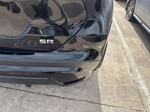 Certified 2023 Nissan Kicks SR image 4