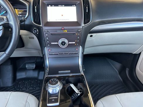 Used 2019 Ford Edge Titanium w/ Cold Weather Package AWD/4WD image 14