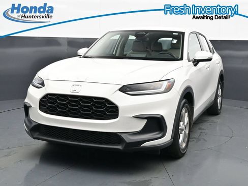 Used 2024 Honda HR-V LX image 3