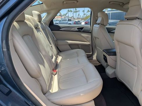Used 2019 Lincoln MKZ Premiere FWD image 18