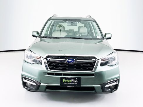 Used 2018 Subaru Forester 2.5i Limited image 2