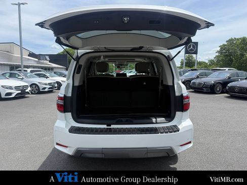 Used 2023 Nissan Armada SL w/ Captain's Chairs Package AWD/4WD image 24