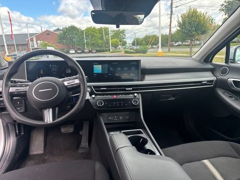 Used 2025 Hyundai Sonata SEL FWD image 15