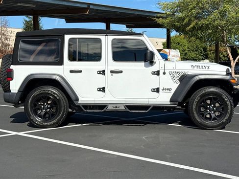 Used 2020 Jeep Wrangler Unlimited Sport image 8