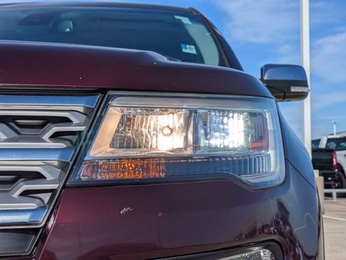 Used 2019 Ford Explorer Limited w/ Limited Luxury Package image 10