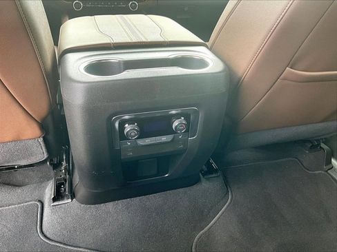 Used 2025 Chevrolet Tahoe High Country image 24