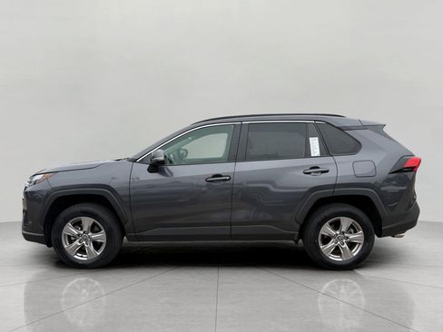 Used 2025 Toyota RAV4 XLE AWD/4WD image 8