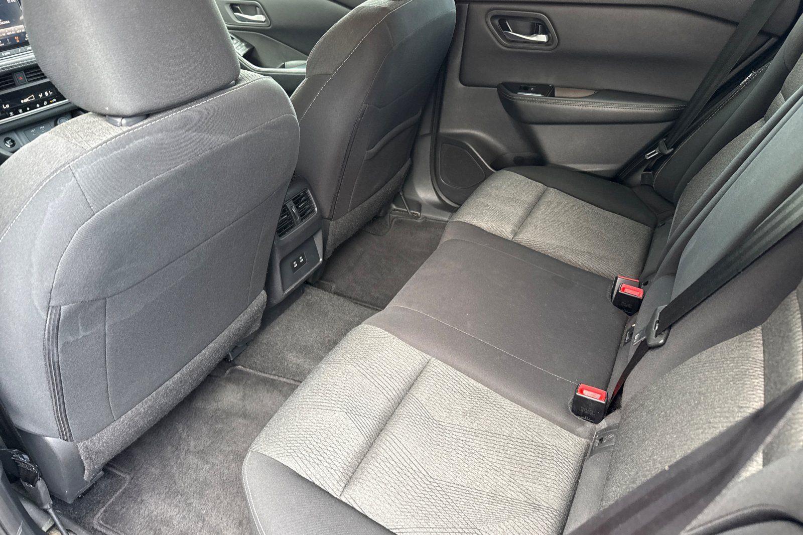 Certified 2024 Nissan Rogue SV AWD/4WD image 15