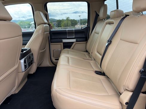 Used 2021 Ford F250 Lariat w/ Lariat Ultimate Package AWD/4WD image 19