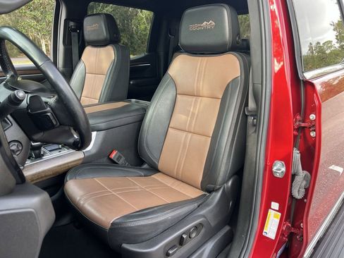 Used 2023 Chevrolet Silverado 1500 High Country w/ Technology Package image 13