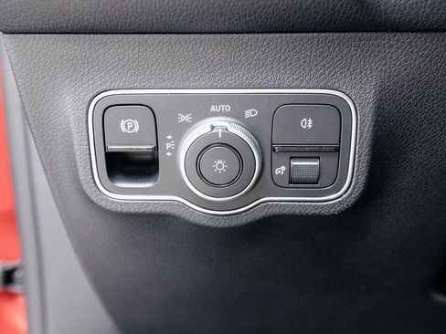 Used 2024 Mercedes-Benz EQB 300 300 image 9