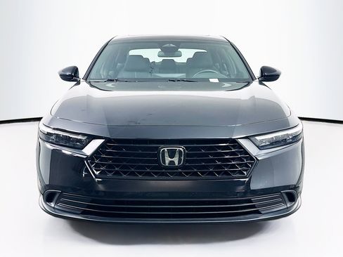 Used 2023 Honda Accord Sport image 2