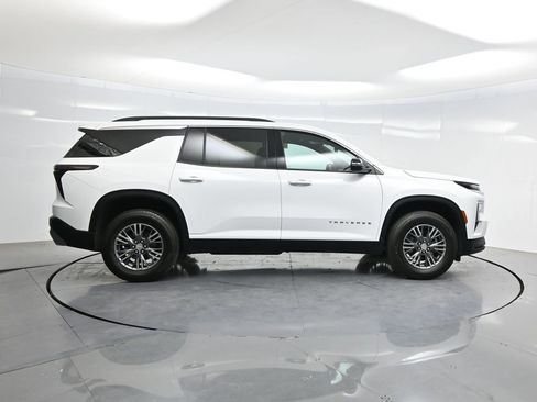 Used 2025 Chevrolet Traverse LT AWD/4WD image 35