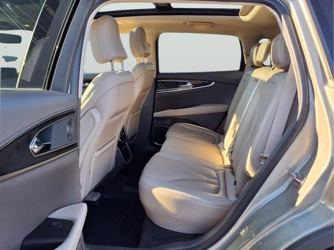 Used 2023 Lincoln Nautilus Reserve w/ Equipment Group 201A image 10