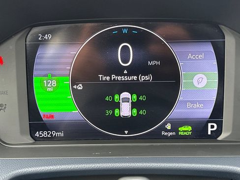 Used 2022 Chevrolet Bolt EUV Premier w/ Super Cruise Package image 27