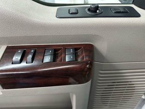 Used 2008 Ford F550 Lariat image 21