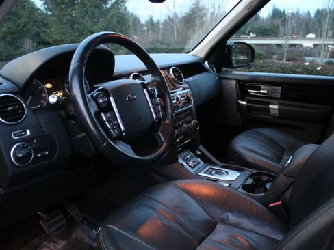 Used 2014 Land Rover LR4 HSE image 18