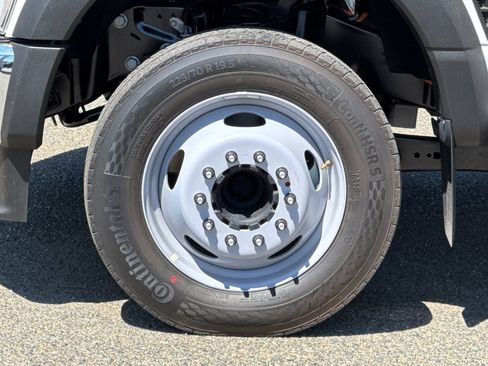 New 2025 Ford F450 XL w/ XL Chrome Package image 26
