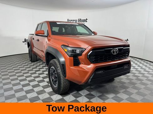 Used 2025 Toyota Tacoma TRD Off-Road image 6
