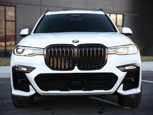 Used 2020 BMW X7 M50i w/ Dynamic Handling Package image 24