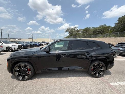 Used 2023 BMW XM AWD/4WD image 2