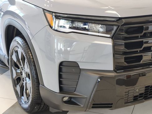 New 2026 Honda Pilot Black Edition image 9