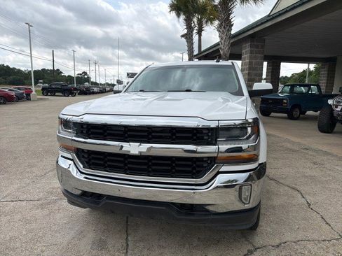 Used 2017 Chevrolet Silverado 1500 LT w/ LT Fleet Convenience Package AWD/4WD image 12