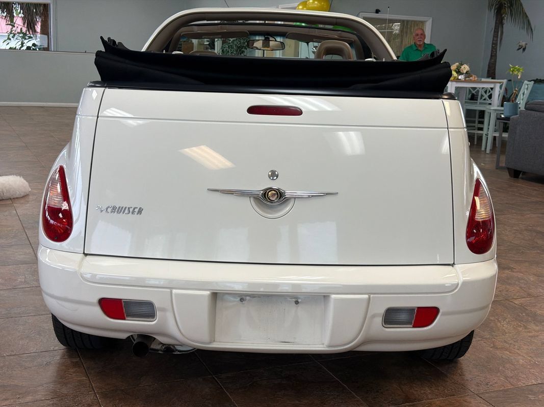Used 2008 Chrysler PT Cruiser Convertible FWD image 5