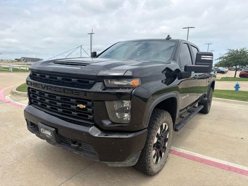 Used 2020 Chevrolet Silverado 2500 Custom w/ Custom Value Package AWD/4WD image 2