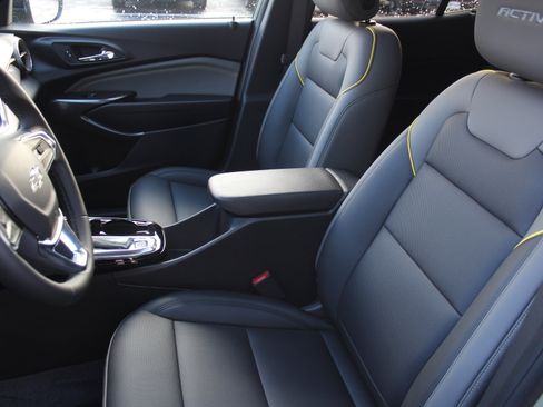 New 2026 Chevrolet Trax ACTIV w/ Sunroof Package image 9