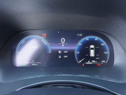 Used 2024 Toyota Highlander Platinum image 5