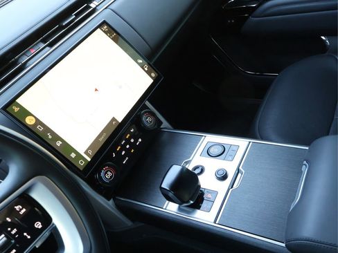 Certified 2023 Land Rover Range Rover SV image 19