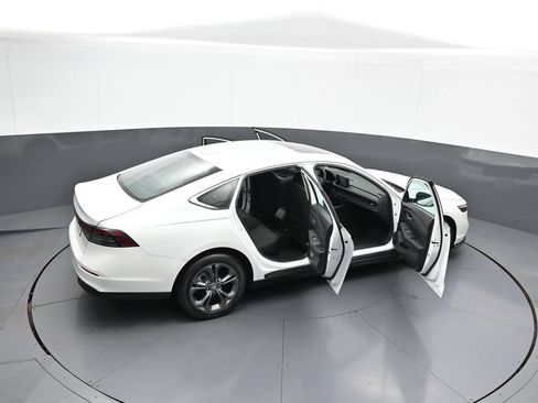 Used 2023 Honda Accord EX image 45