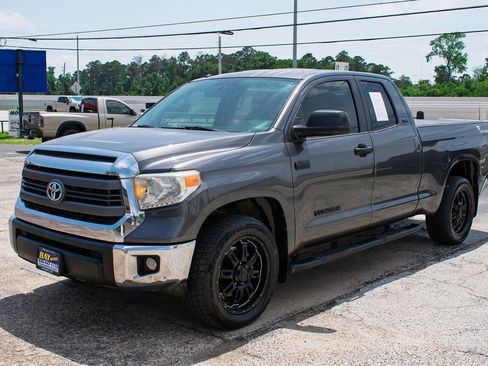 Used 2014 Toyota Tundra SR5 w/ SR5 Upgrade Package RWD image 2