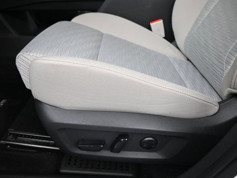Certified 2023 Nissan Rogue SV FWD image 10