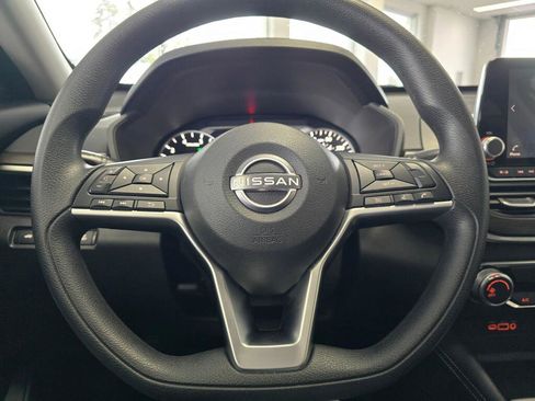 Used 2023 Nissan Altima 2.5 SV FWD image 26