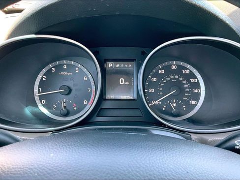 Used 2017 Hyundai Santa Fe Sport FWD image 21
