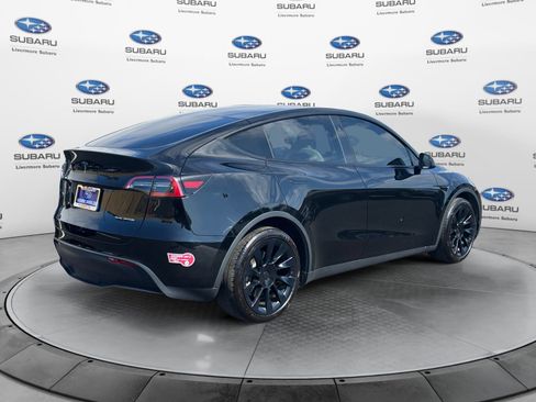 Used 2023 Tesla Model Y Long Range AWD/4WD image 5