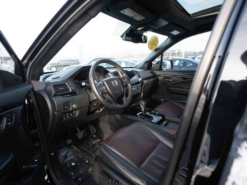 Used 2018 Honda Ridgeline Black Edition image 8