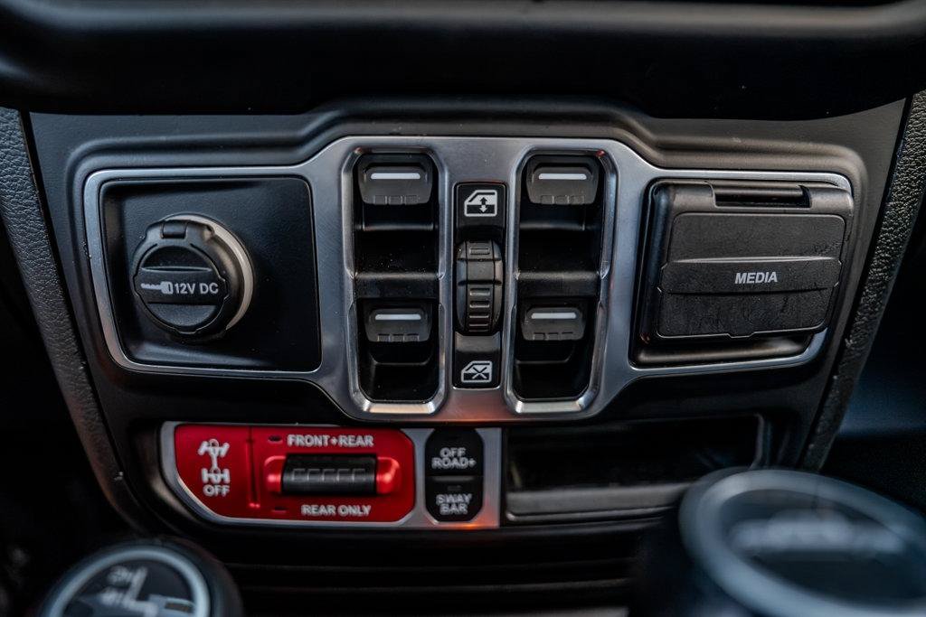 Used 2021 Jeep Gladiator Rubicon AWD/4WD image 36