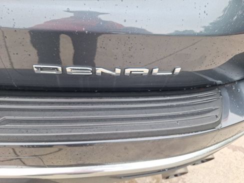 Used 2021 GMC Yukon Denali w/ Denali Premium Package AWD/4WD image 12