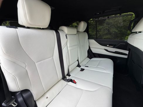 Used 2026 Lexus LX 700h Luxury AWD/4WD image 21