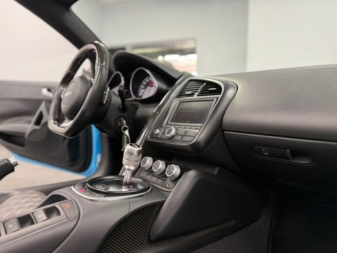 Used 2011 Audi R8 V10 image 64