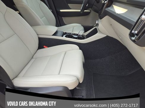 Used 2026 Volvo XC40 B5 Plus w/ Protection Package Premier AWD/4WD image 16