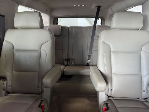 Used 2018 Chevrolet Suburban Premier AWD/4WD image 11