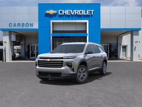 New 2025 Chevrolet Traverse LT w/ Enhanced Driving Package image 8