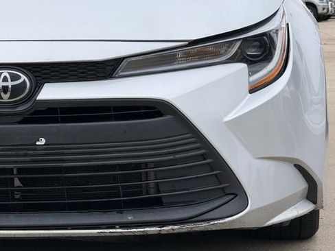 Used 2023 Toyota Corolla LE image 7