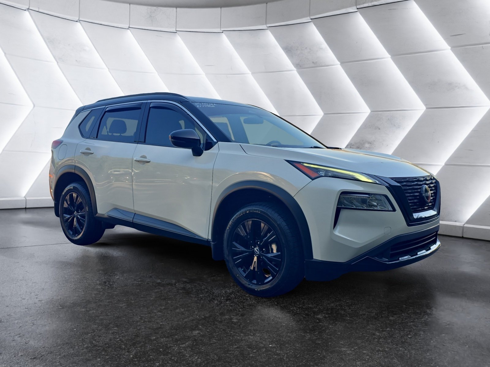 Used 2023 Nissan Rogue SV w/ SV Premium Package AWD/4WD image 7